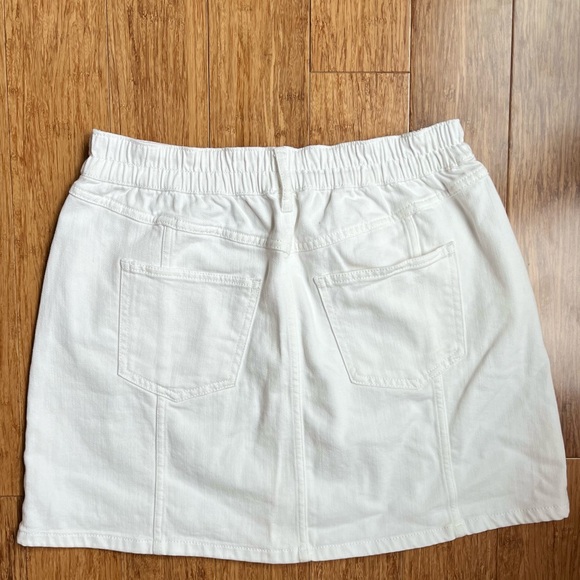 Aerie White Denim Skirt button up size Medium EUC - Picture 3 of 3